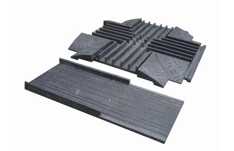 Kabelový most křižovatka s víkem Kabelový most křižovatka s víkem