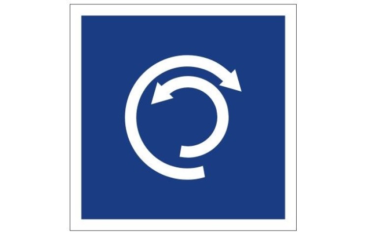 Plavební znak E8 - Místo doporučené pro obrat Plavební znak E8 - Místo doporučené pro obrat