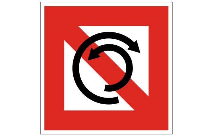 Plavební znak A8 - Zákaz provádět obrat