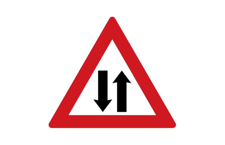 Dopravní značka A9 - Provoz v obou směrech Dopravní značka A9 - Provoz v obou směrech