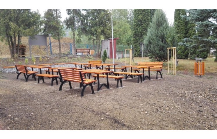 Lavička Historia, litinová Lavička Historia, litinová