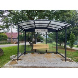 Autobusová zastávka Neapol s vitrínou - 4m